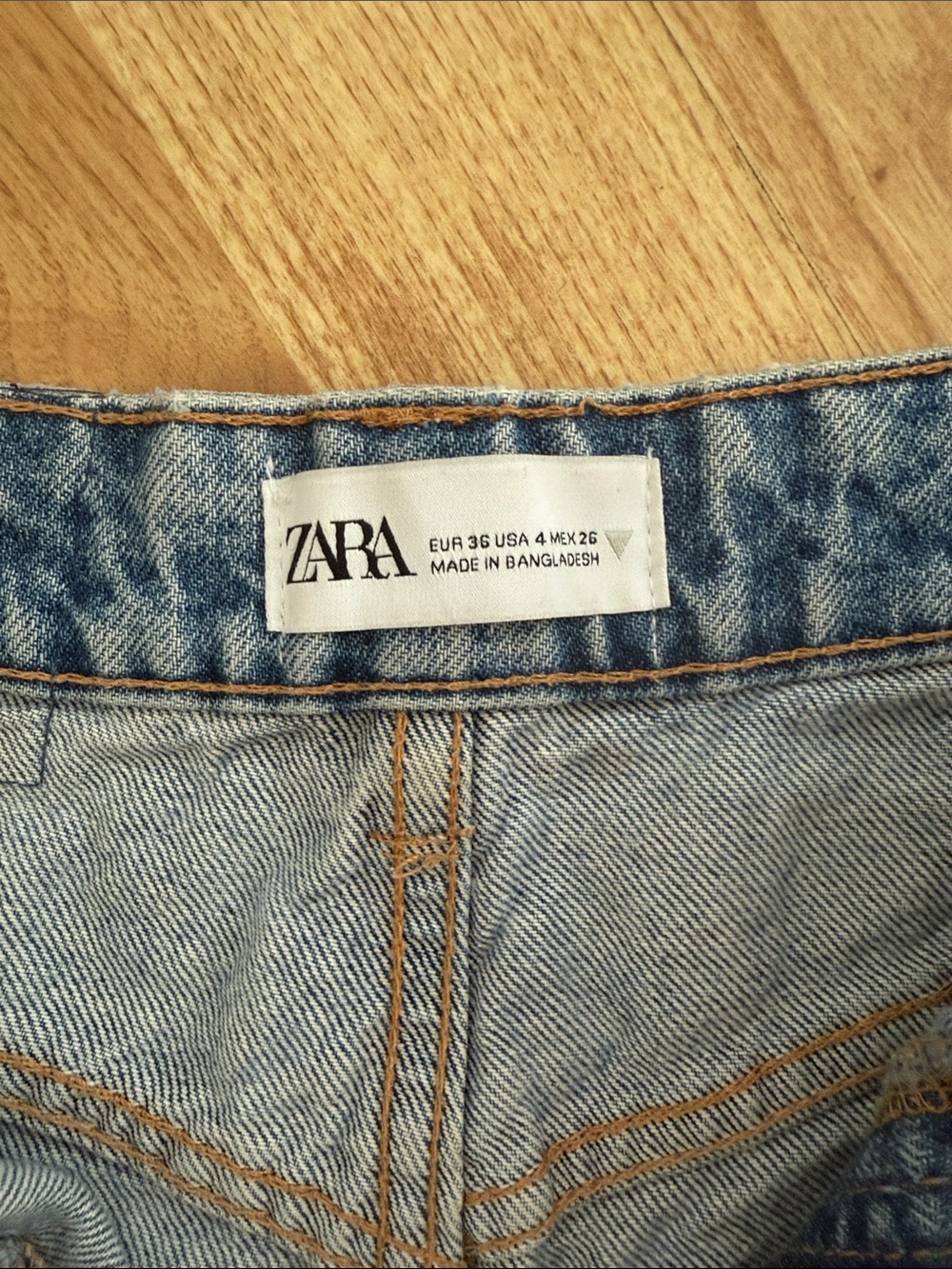 Zara High Waist Blue Denim Mom Jean Shorts - Picture 2 of 4